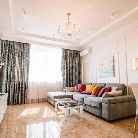 Apartament Luxury For Business & Pleasure Royal 1 Kijów Zewnętrze zdjęcie