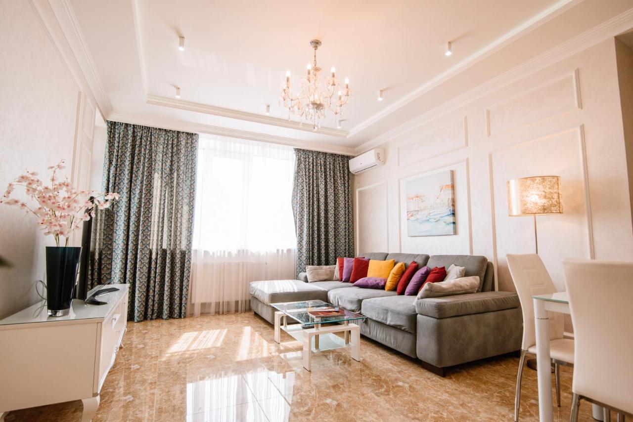 Apartament Luxury For Business & Pleasure Royal 1 Kijów Zewnętrze zdjęcie