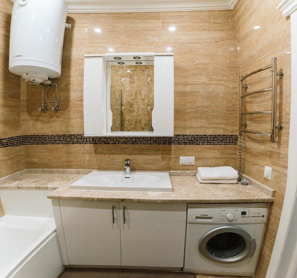 Apartament Luxury For Business & Pleasure Royal 1 Kijów Zewnętrze zdjęcie