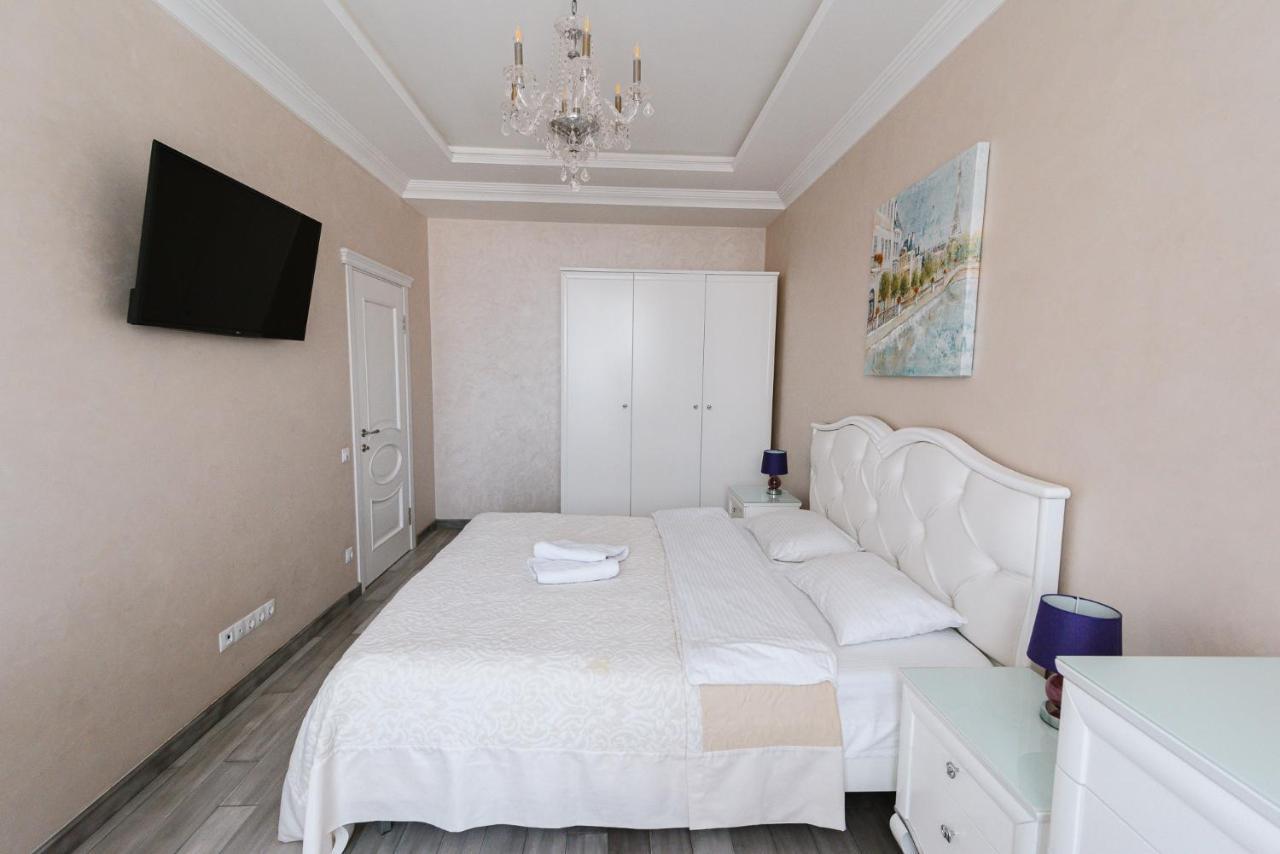 Apartament Luxury For Business & Pleasure Royal 1 Kijów Zewnętrze zdjęcie