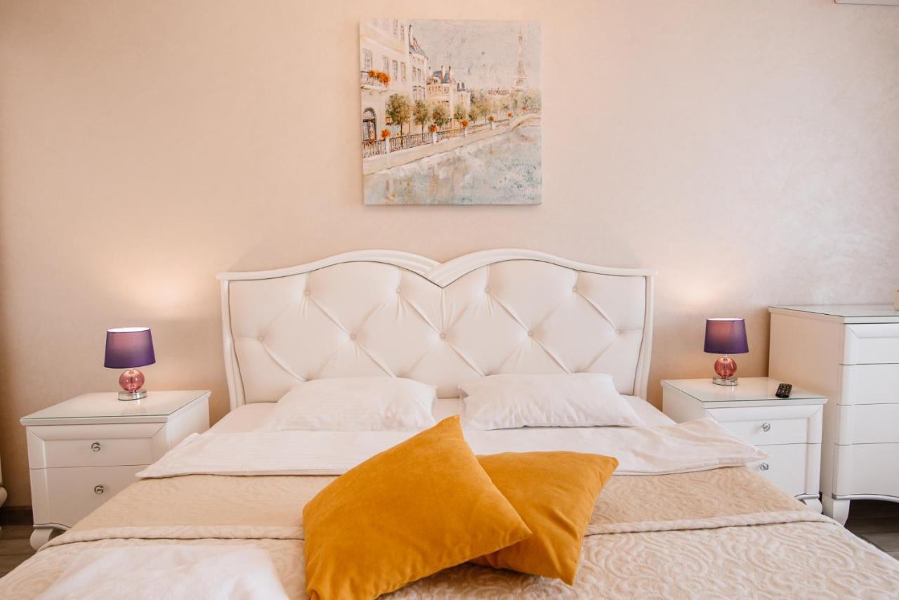 Apartament Luxury For Business & Pleasure Royal 1 Kijów Zewnętrze zdjęcie
